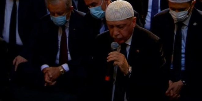 ardwghan qran 660x330 - أردوغان يغير مجرى التاريخ.. ورسالة نـ.ـارية لأعـ.ـداء الإسلام والمسلمين(فيديو)