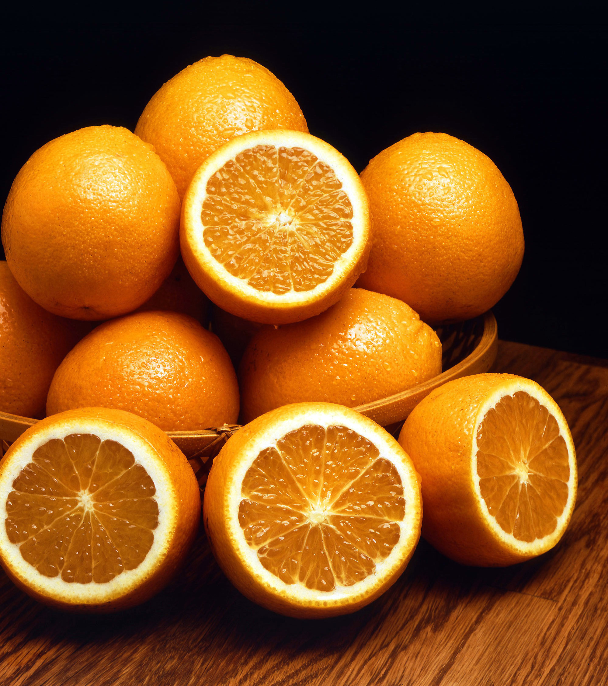 Ambersweet oranges - فوائد تناول قشر البرتقال .. وكيفية تجفيفه في المنزل بخطوات سهلة وبسيطة
