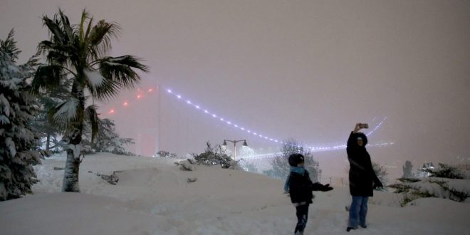 C2Jmqt0UoAE052d 660x330 1 660x330 - الارصاد الجوية التركية تكرر تحذيرها لولاية اسطنبول .. ثلوج وعواصف وبرد قارص