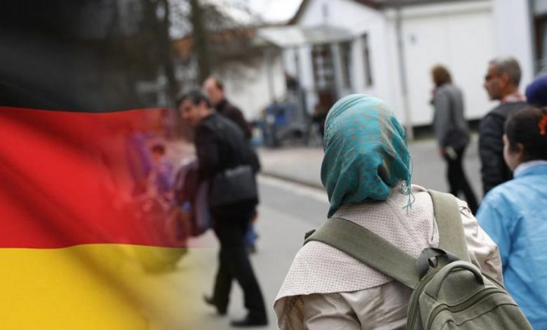 في ألمانيا 780x470 1 - احتجاز وطرد ... تعرف على خطة ألمانيا الجديدة في التعامل مع اللاجئين وخاصة السوريين