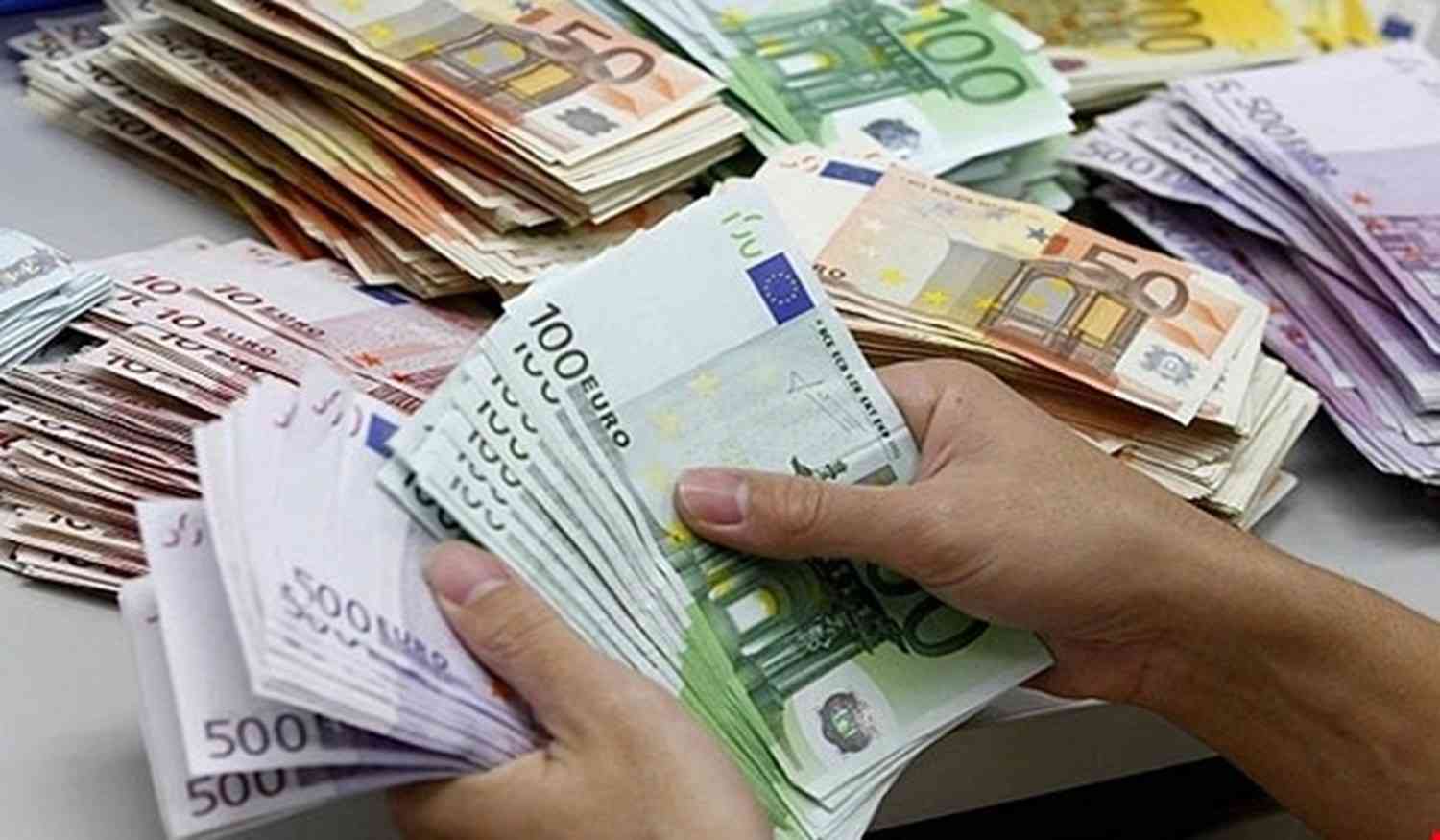 .jpg - سعر صرف اليورو مقابل أهم العملات العربية والعالمية الأربعاء 19 مايو 2021