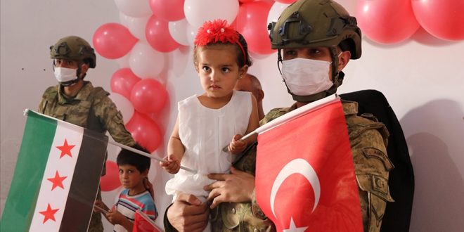 thumbs b c 5319b79783f97b01a3d97f992966e7f8 660x330 - الجيـ.ـش التركي يحتفل بعيد ميلاد طفلة سورية ماقصـ.ـتها ؟