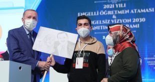 FFr6KyPWYAgEwU6 310x165 - شاهد.. أردوغان ينحني ويقبل يد شاب من أصحاب الاحتياجات الخاصة (فيديو)