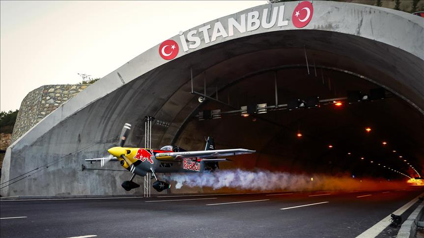 thumbs b c f72af948637bf35f4a4e4a74811b1be8 - فيديو يحبس الأنفاس لطائرة تسير بسرعة رهيبة في أنفاق إسطنبول