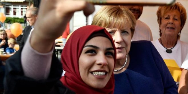 ألمانيا 780x470 1 660x330 - لا يمكن علاجه إلا بحوالي 400 ألف مهاجر سنويا .. ماهو متوسط دخل السوريين في ألمانيا؟