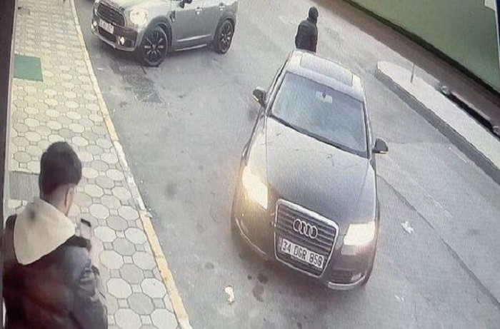 640xauto 2 - فيـ.ديو صـ.ـادم للحظة قيام شخص بسرقة سيارة خلال 10 ثواني فقط في اسطنبول