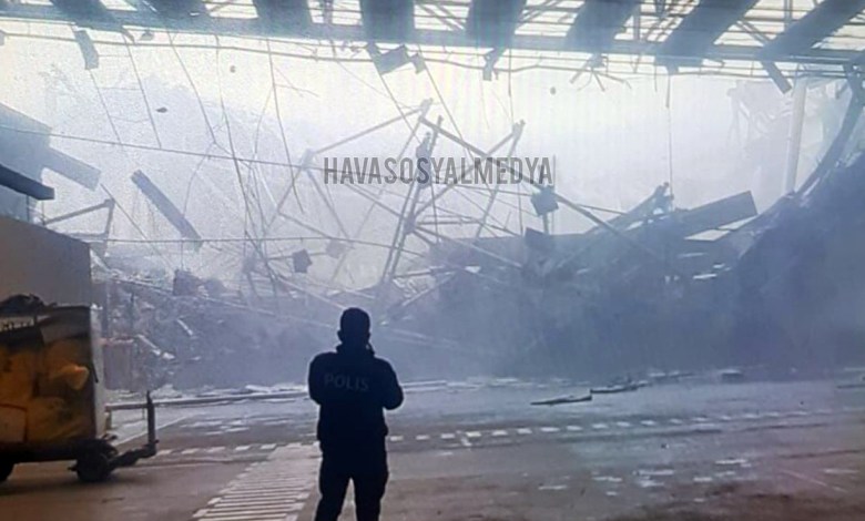 cati cokmesi - مشهد مـ.ـروع.. لحظة سقوط سقف أحد مخازن شركات الشحن في مطار إسطنبول على موظف (فيـ.ـديو)