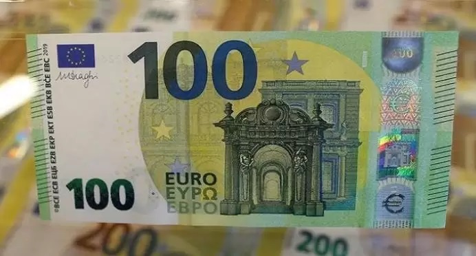 7 - تراجع مخيف وقياسي لعملة اليورو مقابل الدولار والعملات الاخرى مساء اليوم الثلاثاء .. إليك آخر نشرة