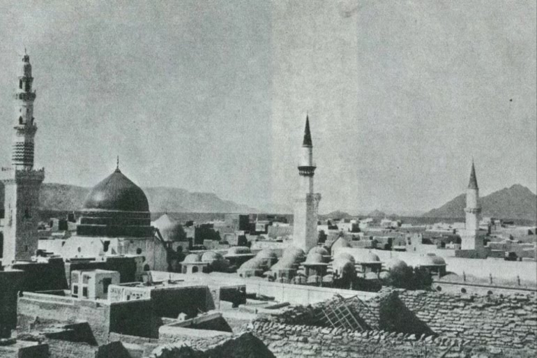 بناء الدولة المدنية بعد وفاة الرسول الكريم ﷺ.. "حادثة السقيفة" f8af8b4a b545 4121 a2f9 80a052b824a3 - بناء الدولة المدنية بعد وفاة الرسول الكريم ﷺ.. "حادثة السقيفة"