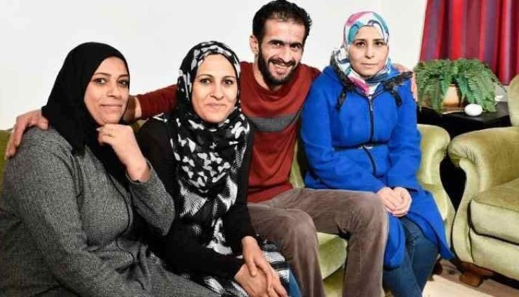 photo 2022 11 06 18 13 28 750x430 1 1 - لاجئ سوري متزوج من ثلاث نساء أراد أن يصبح ألمانياً ففاجأته الحكومة بنبأ سار لا يخطر على البال