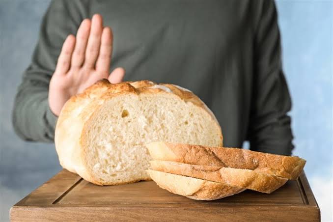 photo ٢٠٢٢ ١٢ ٢٧ ٠١ ٢٩ ٢٥ - لا تتجاهلها.. 5 أعراض تحذيرية تشير إلى ضرورة التوقف عن تناول الخبز فورا