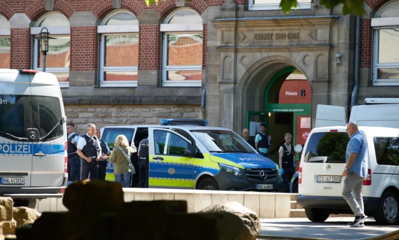 المانيا : حادثة فظـ.ـيعة في مدرسة ابتدائية وذعر بين الطلاب وطـ.ـعن طفلة في رأسها 5 مرات .. اليك التفاصيل 7f9e2c515caf78eb23411c0c4546645c72dcde5b 780x470 - المانيا : حادثة فظـ.ـيعة في مدرسة ابتدائية وذعر بين الطلاب وطـ.ـعن طفلة في رأسها 5 مرات .. اليك التفاصيل