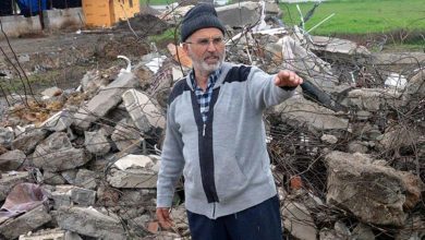 depremin 47 gununde enkaz kaldirilirken kecisi 15721061 6725 amp 390x220 - سبحان الله ... شاهد معجزة حقيقة تظهر من تحت الانقاض بعد 47 يوما من الزلزال الكبير في تركيا (فيديو)