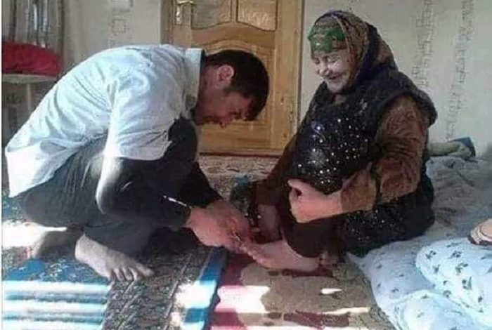 قصة كانت والدته غاضبة منه جدا حاول اضحاكها و مصالحتها photo ٢٠٢٣ ٠٤ ٢٥ ٢٠ ٣٣ ٥٦ 700x470 - قصة كانت والدته غاضبة منه جدا حاول اضحاكها و مصالحتها